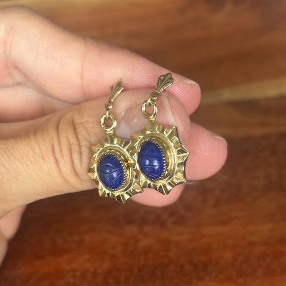 Vintage 18k GE Faux Blue Lapis Lazuli Dangle Earrings – Egyptian Revival Style - Picture 2 of 10